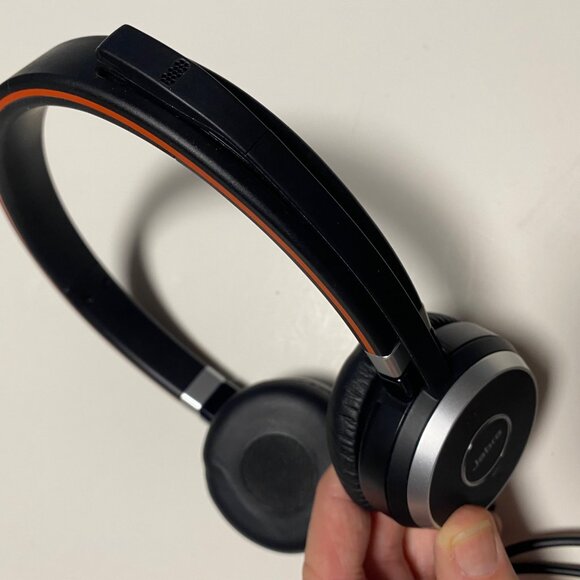 Jabra Evolve 65 USB Wired Headset With Microphone & Carrying Case - Used - Picture 3 of 5